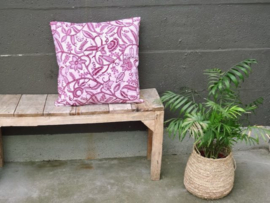 Kussensloop klimplant "paisly", donker roze  50 x 50 cm