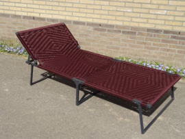 Owusu stretcher, effen bruin, ruit design