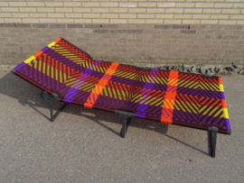 Owusu stretcher, bruin, ruit design