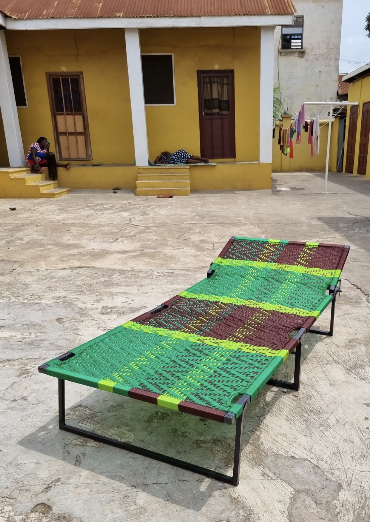 Owusu stretcher, bruin groen lichtgroen, zig zag design