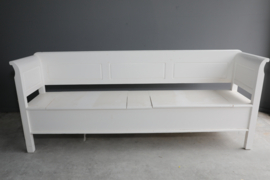 Klepbank met armleuning 225 cm model dicht strak