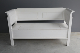 Klepbank met armleuning 155  cm  model dicht strak