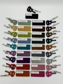 Gitaar sleutelhanger in 19 verschillende kleuren