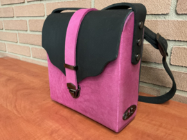 Pink/black schoudertas 100%  leer