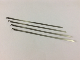 Rvs t-ribs 4,5 mm  20 cm lang