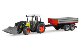 Claas Nectis 267F met voorlader en aanhanger