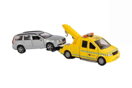 Afsleepwagen met Volvo V70 met licht en geluid