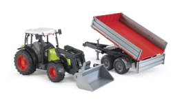 Claas Nectis 267F met voorlader en aanhanger