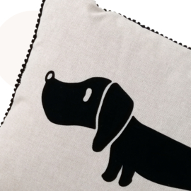 Jip de Teckel kussen, beige sierkussen met pompons