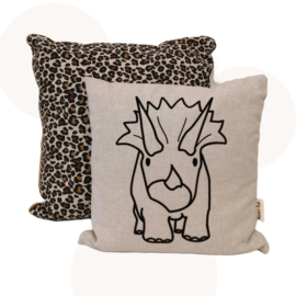 Dino kussen - Terry Triceratops | Beige | 30 x 30 cm | Sierkussen | Handgemaakt