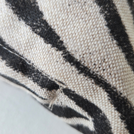 Zebraprint kussen | 30 x 50 cm | Beige / Zwart