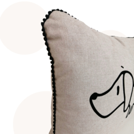 Teckel kussen Sunny – Beige sierkussen met pompons - 30 x 40 cm