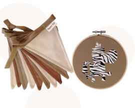 Mooie vlaggenlijn - beige, taupe, spice | Handgemaakt