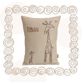 Handgemaakt Naamkussen - Giraffe | Gepersonaliseerd kussen