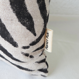 Zebraprint kussen | 30 x 50 cm | Beige / Zwart