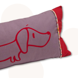 Kussen Sunny de Teckel | Mauve & Rood | 30 x 50 cm