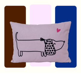 Kussen Teckeltje Brownie – handgemaakt lila kinderkamer kussen - 30 x 40 cm