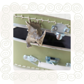 Logeerkoffertje Xavi de T-Rex |  Saliegroen | Kinderkoffertje