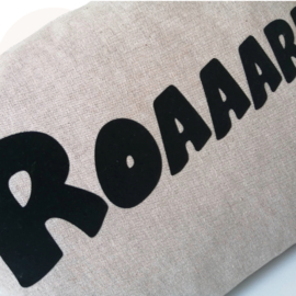 Kussen - Roaaarrr! |  Beige | 30x40 cm | Sierkussen kinderkamer | Handgemaakt