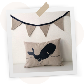 Walvis kussen | beige - Navy blue | 30 x 40 cm