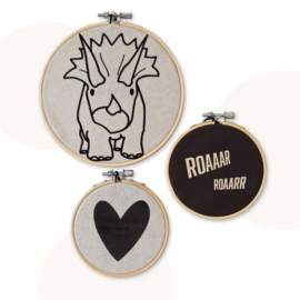 Wandhanger ROAAARR | Donkerbruin / Creme | 11 cm