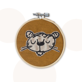 Wandhanger rond - Sokkie de Tijger - 11 cm