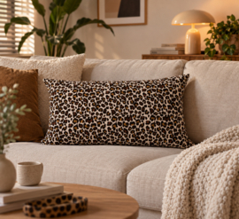 ​Handgemaakt panterprint kussen | 30x50 | Stoer & tijdloos
