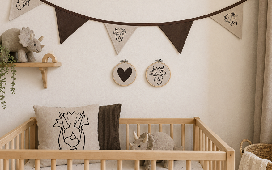 handgemaakte kinderkamer decoraties voor een dinokamer - planet puk