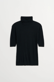 Skall Studio Amy T-Neck Tee Black