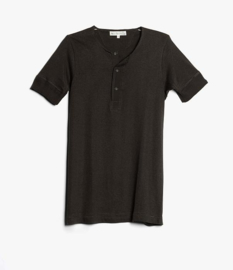 Merz b. Schwanen Henley Charcoal Short Sleeves