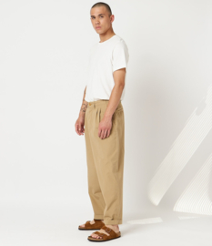 Merz b. Schwanen Unisex Pleated Pants Khaki