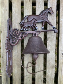 Deurbel paard met veulen