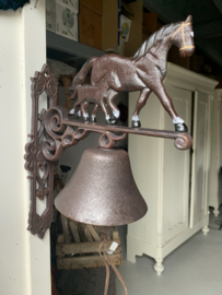 Deurbel paard met veulen