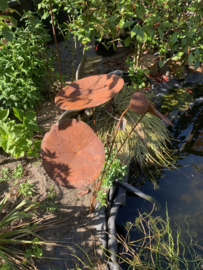 Metalen Tuinprikker Pomperblad (3 Leliebladen)