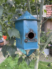 Blauw vogelhuis