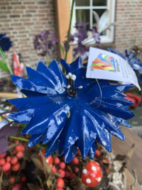 Blauwe Korenbloem van metaal