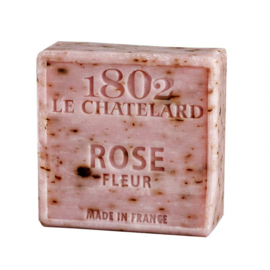 LE CHATELARD 1802 Rose Flowers/ Rozenblaadjes