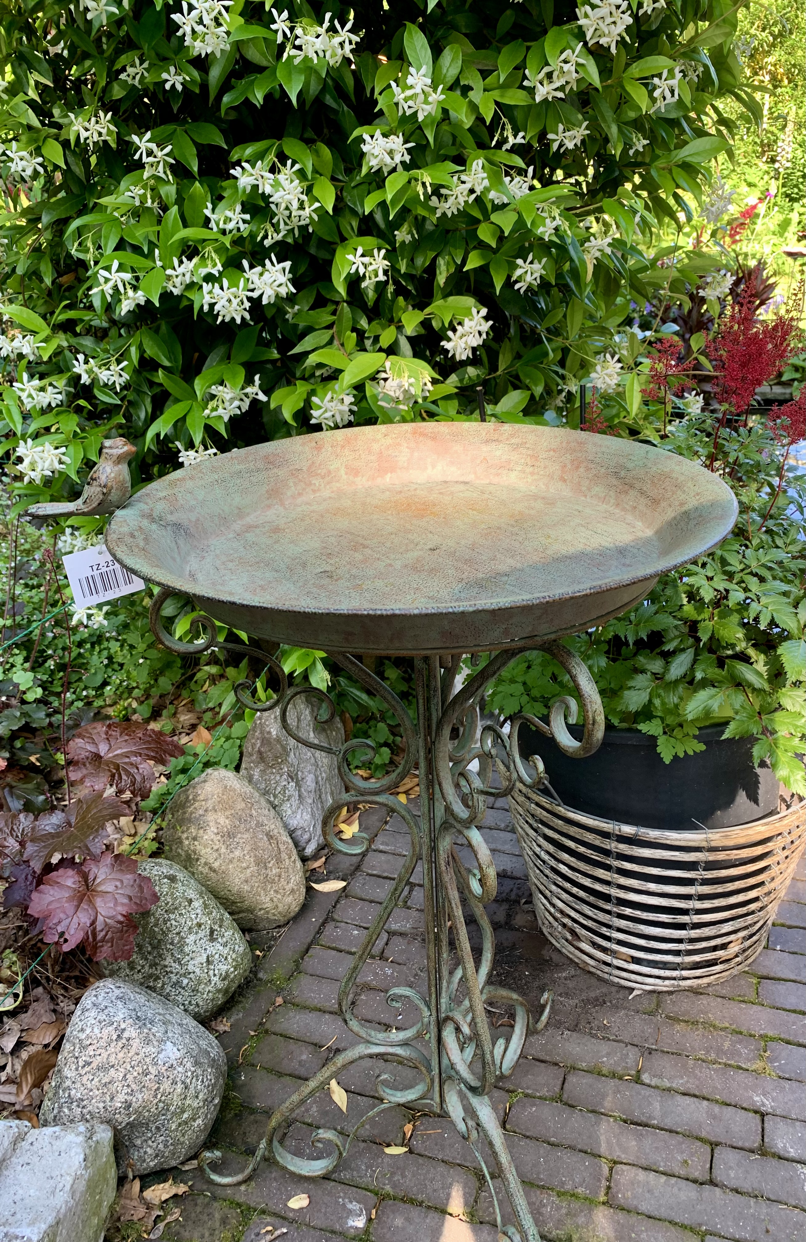Vogelbad op voet