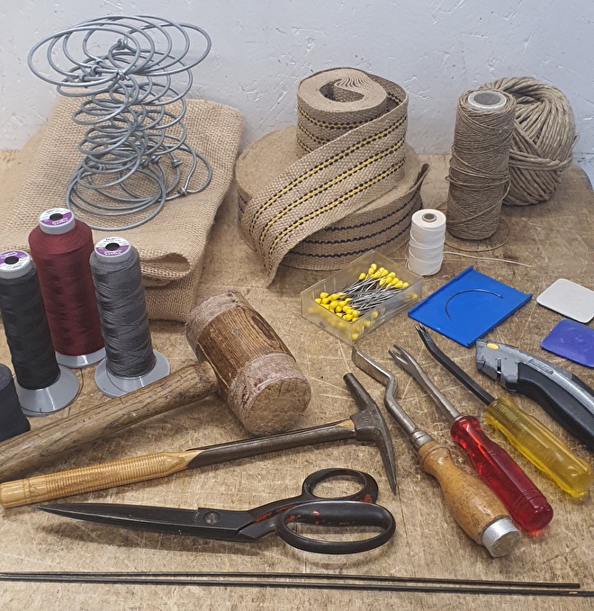 Meubelonderdelen en stoffeermaterialen