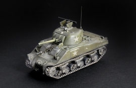 Italeri 15651 M4 Sherman 75mm