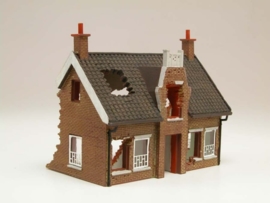 Airfix A75004 European Country Cottage Ruin