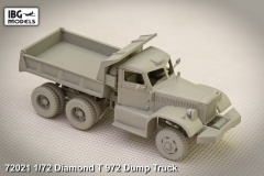 IBG 72021 Diamond T 972 Dump Truck