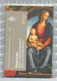 San Marino 2 euromunt CC 2023 (29e) "500 Jaar na het overlijden van Perugino" (in blister)
