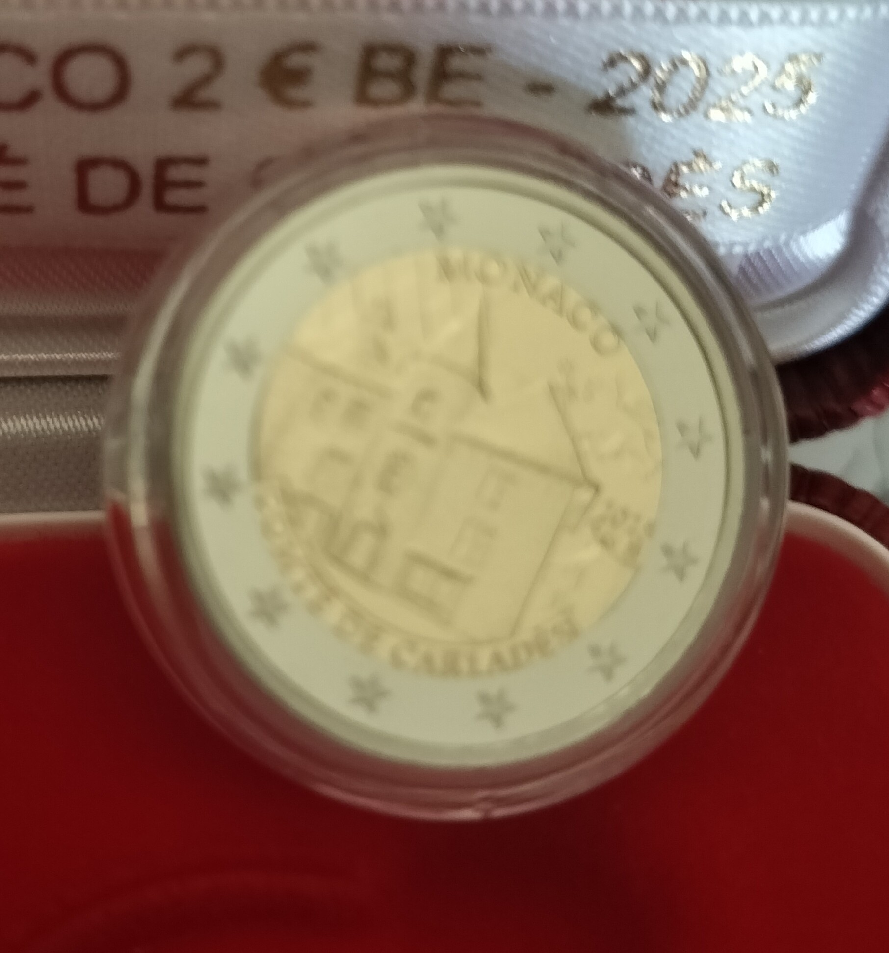 Monaco 2 euromunt CC 2025 (15e) "De oude huizen van Monaco: Carladès", proof in doosje met certificaat