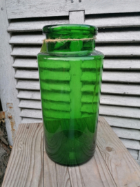 Grote groene inmaakpot.