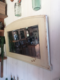 Oude grote spiegel, brocante sleetse spiegel
