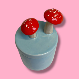 Doosje paddenstoeltjes van keramiek