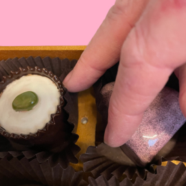 Doos met Bonbons van keramiek
