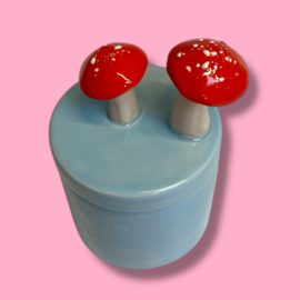 Doosje paddenstoeltjes van keramiek