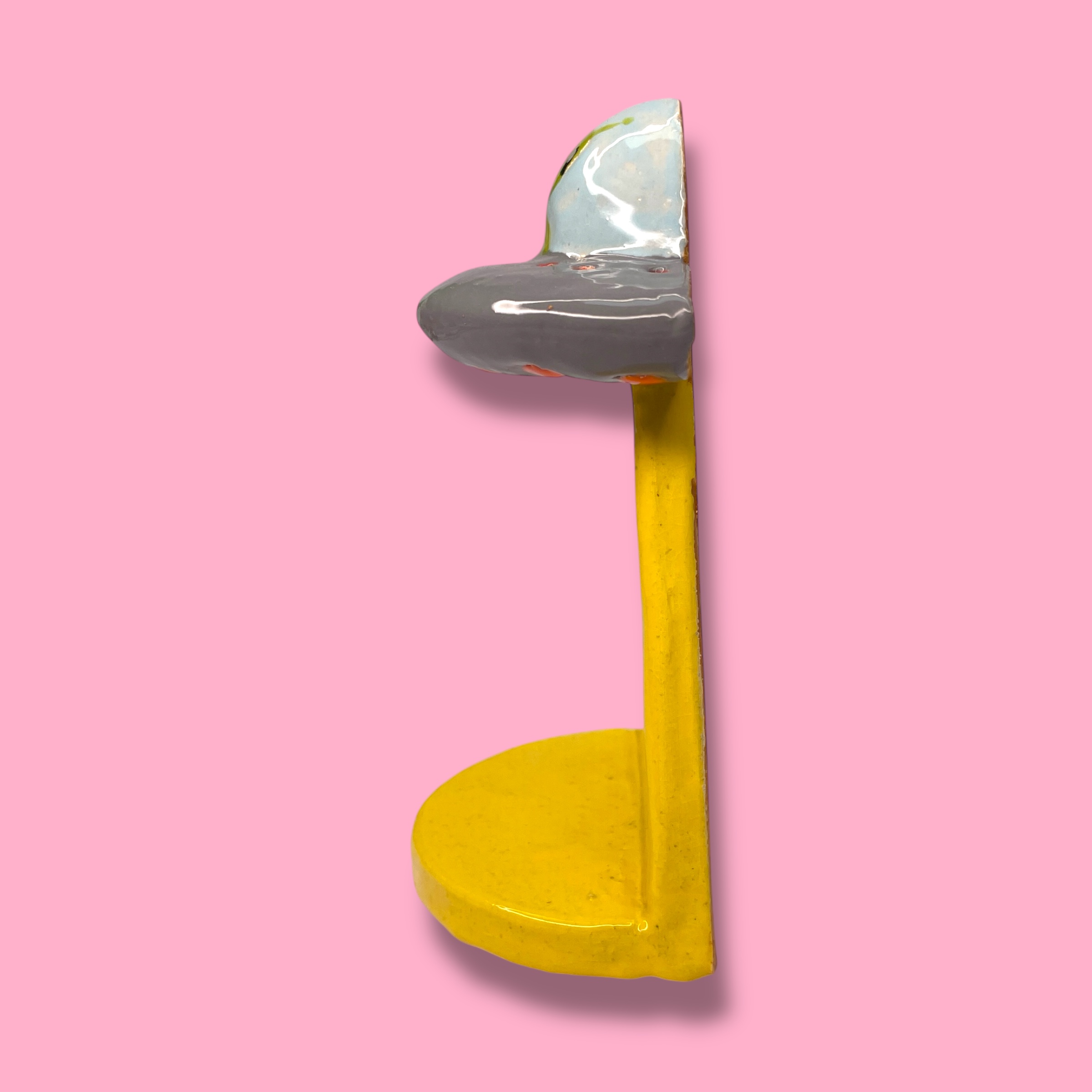 Wandplankje UFO van keramiek